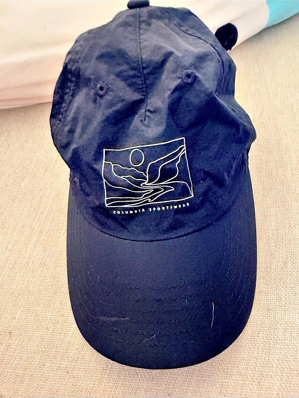 Columbia CУ7190 Black Unisex Hat Like New